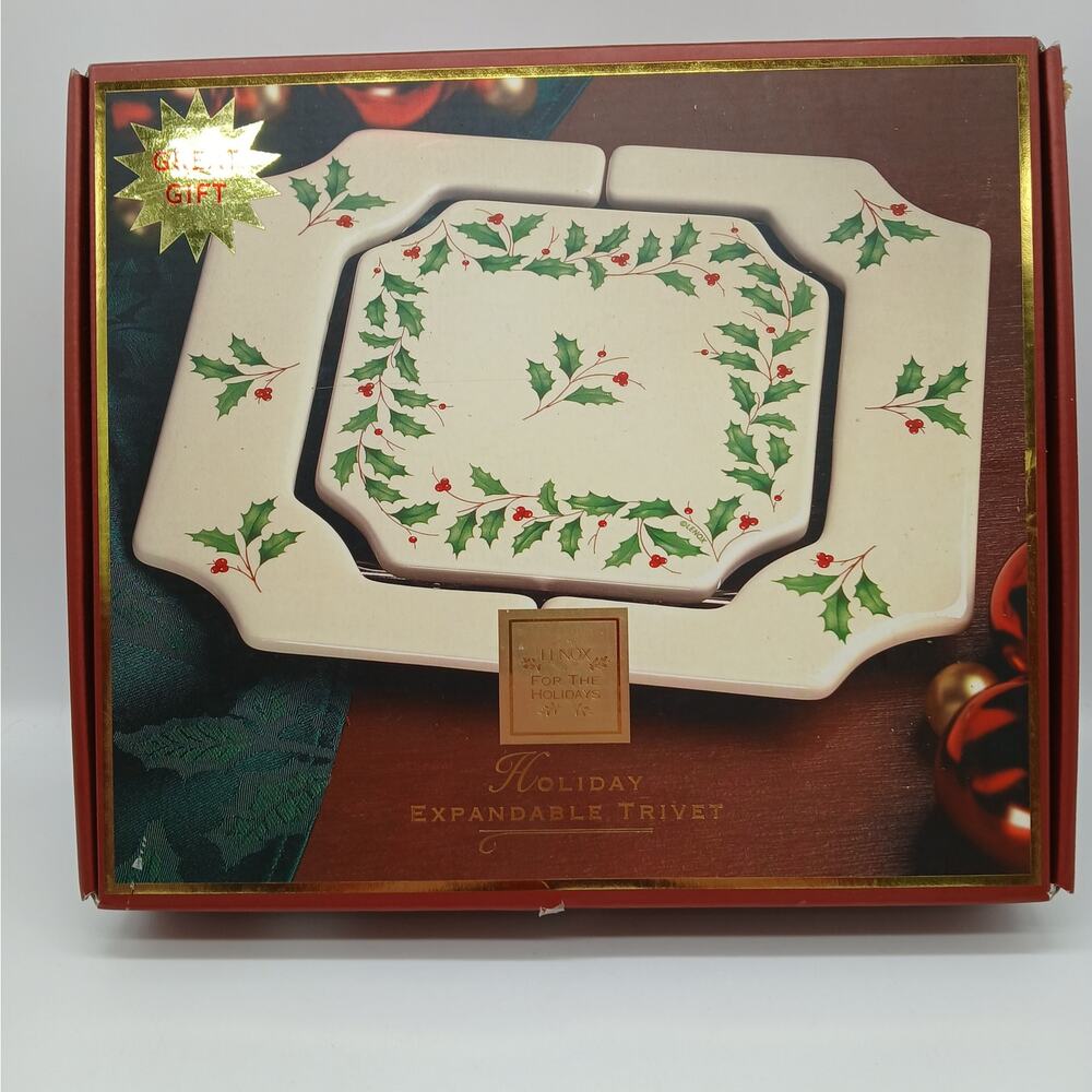 Lenox Holiday 10" - 12" Expandable Trivet Porcelain Christmas Holly Berry Decor